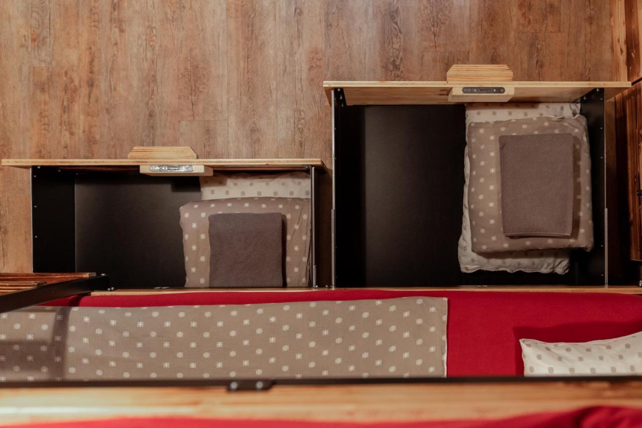 Bunk Bed 10-Bed Mixed Dormitory Room